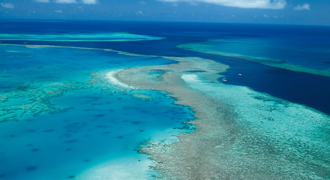 great barrier reef south pacific superyachting