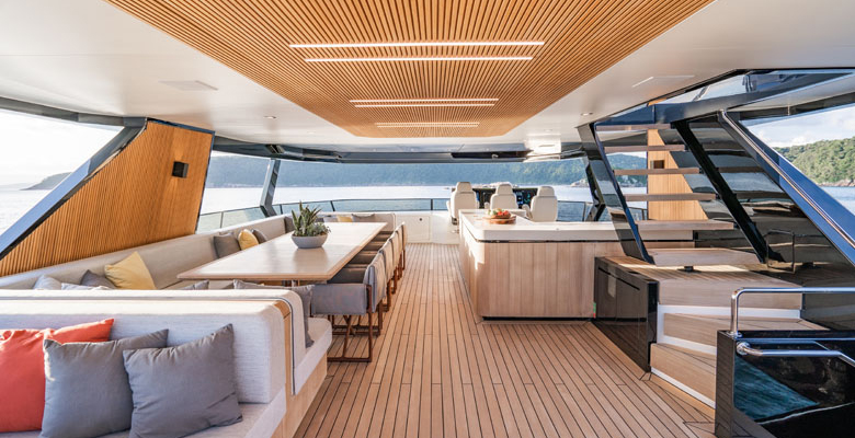 the yacht Queen Tati by MCP Yachts and Vripack